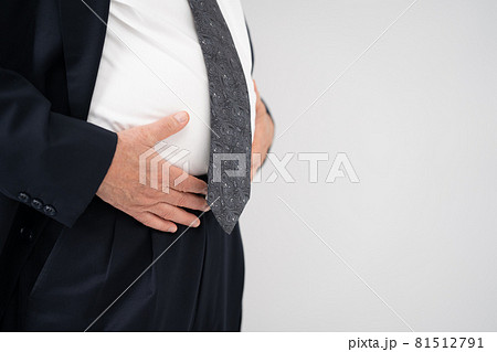 ビジネスマン　メタボ　肥満　シニア男性 81512791