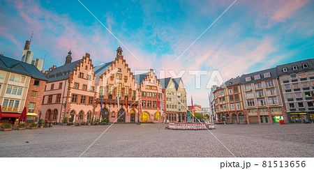 Frankfurt Old town square romerberg at twilight Frankfurt Old town square romerberg at twilight 81513656