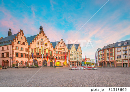 Frankfurt Old town square romerberg at twilight 81513666