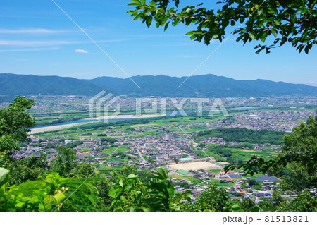 徳島県吉野川市 チェリーロードから阿波市方面を望む 徳島県吉野川市 チェリーロードから阿波市方面を望む 81513821