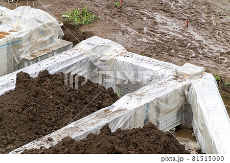 コンクリート打設　湿潤養生　水密シート 81515090