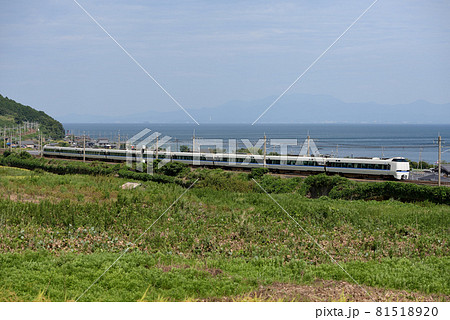 琵琶湖を背に走る683系特急サンダーバード9両 81518920