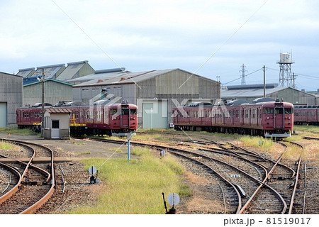 松任工場にて留置中の国鉄型車両たち 81519017