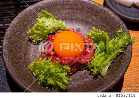 高級焼肉店のユッケ 高級焼肉店のユッケ 81527119