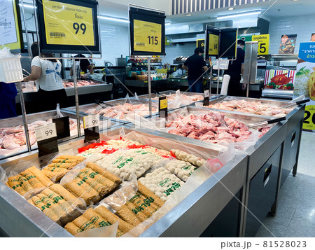 Supermarket or Department store Supermarket or Department store 81528023