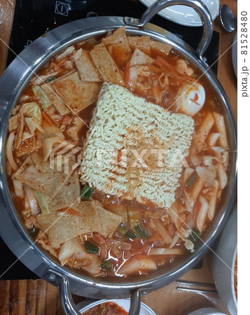 餅 であれば、 食べ物 81528480