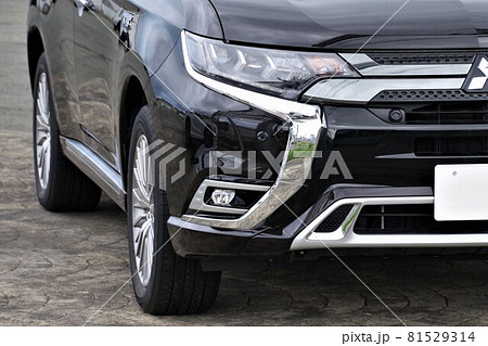 自動車イメージ　三菱アウトランダーのフロントマスク 81529314