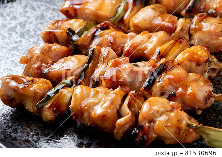 焼鳥、ねぎま(たれ焼き)。 焼鳥、ねぎま(たれ焼き)。 81530696