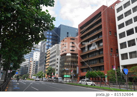 8月 千代田434麹町一丁目・新宿通り 8月 千代田434麹町一丁目・新宿通り 81532604