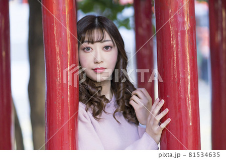 冬の女性 冬の女性 81534635