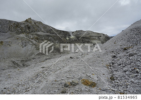 秋田県湯沢　川原毛地獄 81534965