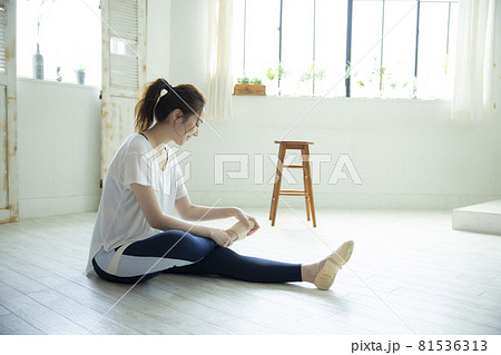 ダンサー　トゥシューズ 81536313