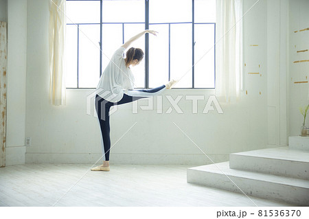 ダンサー ダンサー 81536370
