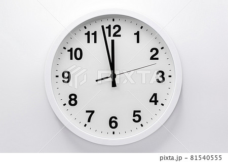 壁掛け時計　時間の流れ 81540555