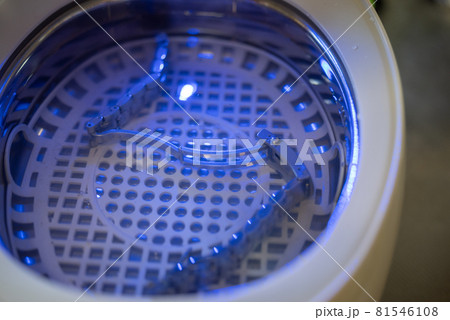 超音波洗浄機で洗浄 超音波洗浄機で洗浄 81546108