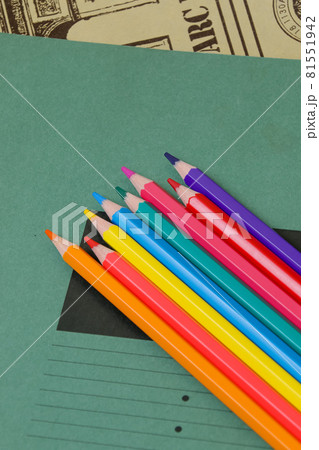文房具,色鉛筆,鉛筆,色えんぴつ,ノート,文具,描く,紙,絵,アート,筆記用具、勉強、 文房具,色鉛筆,鉛筆,色えんぴつ,ノート,文具,描く,紙,絵,アート,筆記用具、勉強、 81551942