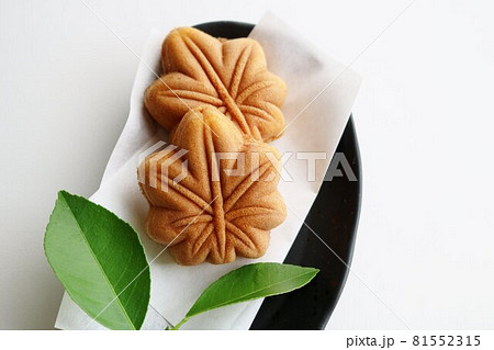 秋の趣 ふんわりもみじ饅頭 小豆餡入り和菓子 秋の趣 ふんわりもみじ饅頭 小豆餡入り和菓子 81552315