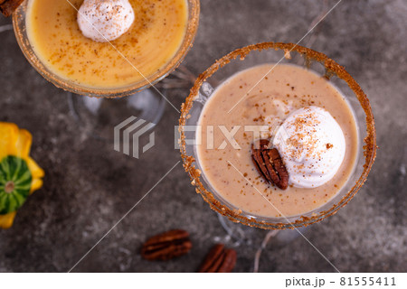 Creamy cocktail with pumpkin and pecan Creamy cocktail with pumpkin and pecan 81555411