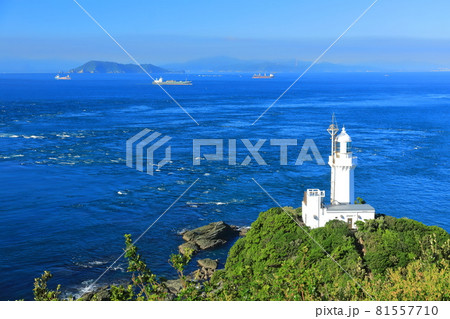 【愛媛県】快晴下の佐田岬灯台 81557710