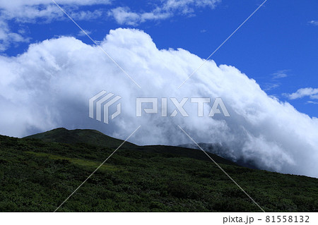 月山からの風景 月山からの風景 81558132