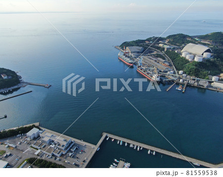 佐賀関の港湾風景の空撮 佐賀関の港湾風景の空撮 81559538