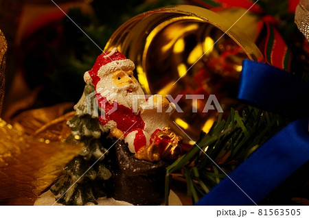 クリスマスの飾り付け 81563505