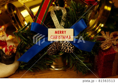 クリスマスの飾り付け 81563513