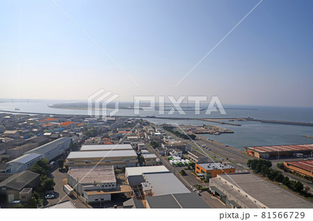 銚子ポートタワーから見た太平洋と利根川 81566729