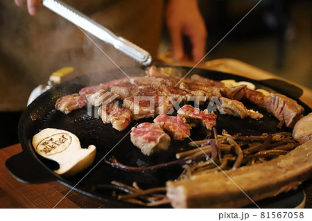 牛肉 食べ物 フード 81567058