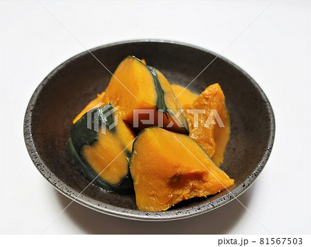 坊ちゃんかぼちゃのおいしい煮物 81567503