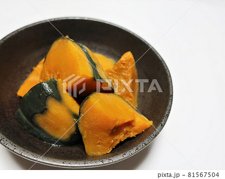 坊ちゃんかぼちゃのおいしい煮物 81567504