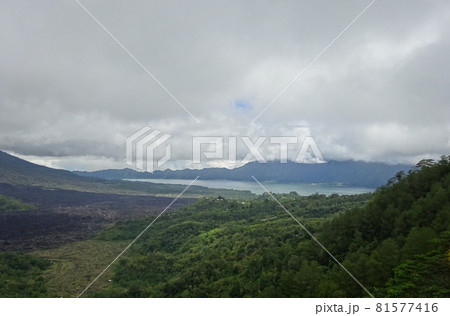 インドネシア・バリ島観光　バトゥール湖 81577416