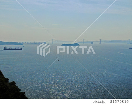 五色台近くの岬から瀬戸内海を望む 81579316