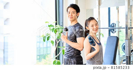 男女スポーツジムイメージ 81585233