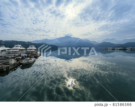 台湾 日月潭 朝霧碼頭からの景観 Sun Moon Lake, Nantou, Taiwan 81586366
