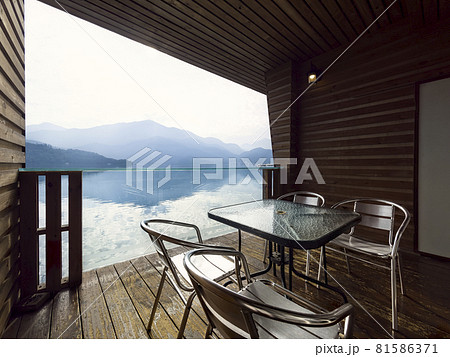 台湾 日月潭 湖を望むバルコニー /  Sun Moon Lake, Nantou, Taiwan 81586371