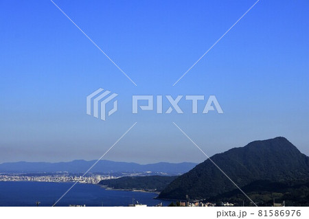 別府湾と高崎山 81586976
