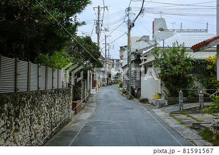 沖縄　那覇市壺屋周辺の風景 81591567