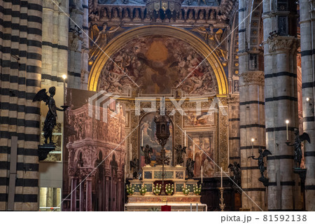 トスカーナの地方都市　シエーナ 81592138