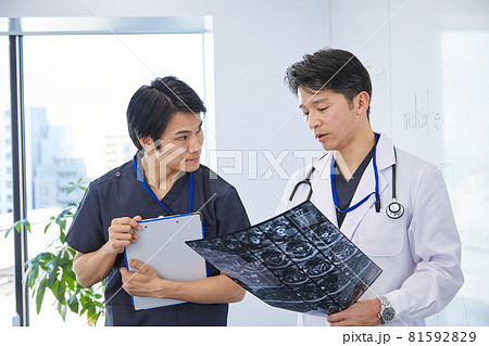レントゲン MRI CTスキャン レントゲン技師 医療 ドクター 医大生 診療所 医学部 研究室 レントゲン MRI CTスキャン レントゲン技師 医療 ドクター 医大生 診療所 医学部 研究室 81592829