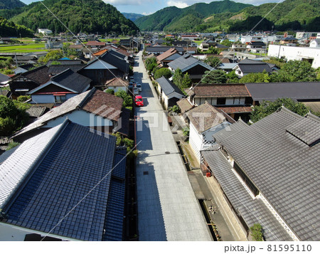 因幡街道大原宿の町並みの空撮 因幡街道大原宿の町並みの空撮 81595110