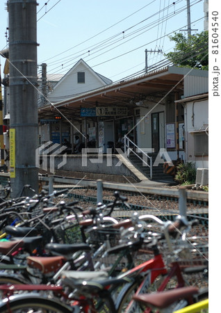 香川県高松市 自転車置き場より眺めたコトデン太田駅 香川県高松市 自転車置き場より眺めたコトデン太田駅 81604540