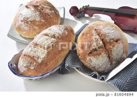料理 食材 パン 81604894
