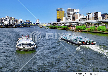 東京クルーズ　隅田川　厩橋（うまやばし）にて　　 81605330