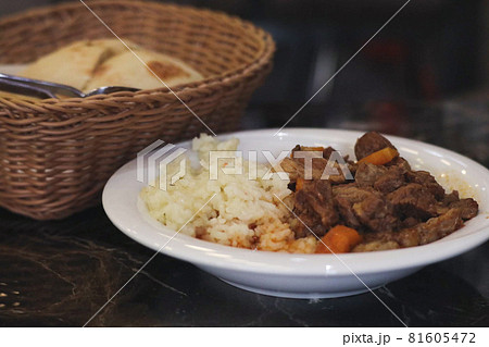 ボスニアヘルツェゴビナの昼食 81605472