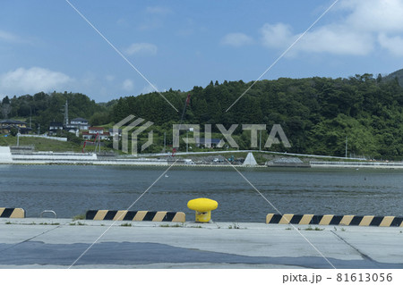 東北　日本の観光地　気仙沼漁港　漁港　ボラード　 81613056