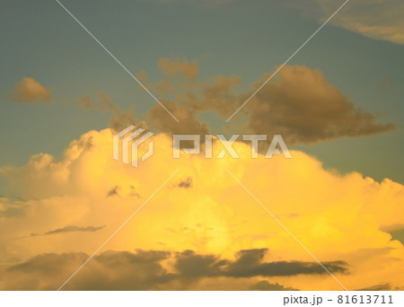 雲 81613711