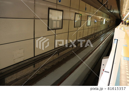 札幌の地下鉄は車輪ではなくタイヤで走る、線路がない(1) 81615357