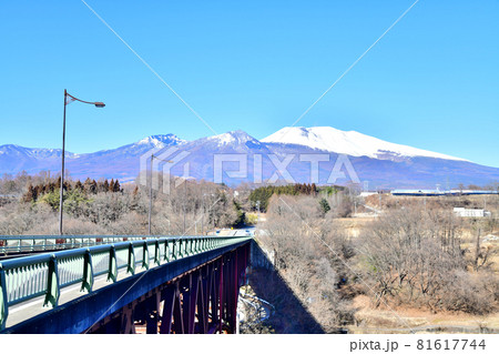 ふるさと大橋／湯川 浅間山方面を望む(長野県佐久市／御代田町)【2020.2】 81617744