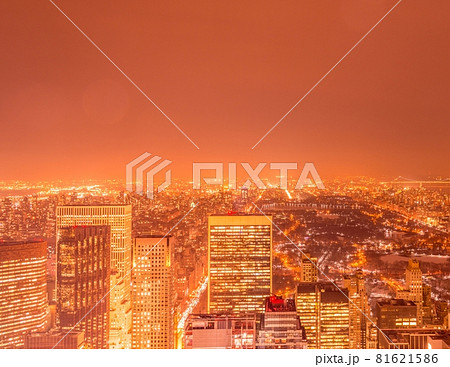 Night view of New York Manhattan during sunset Night view of New York Manhattan during sunset 81621586